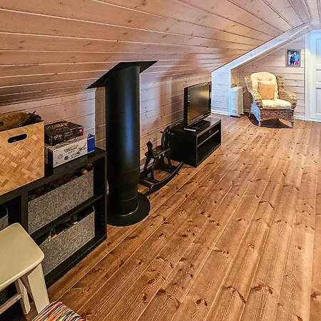 Holiday home 5 Bedroom Cozy In