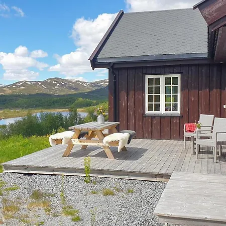 5 Bedroom Cozy In Holiday home *